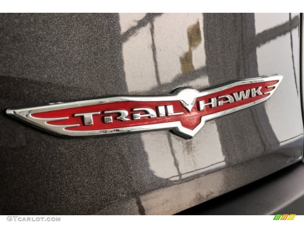 2016 Cherokee Trailhawk 4x4 - Granite Crystal Metallic / Black photo #7