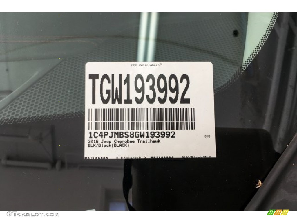 2016 Cherokee Trailhawk 4x4 - Granite Crystal Metallic / Black photo #25