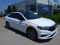 Front 3/4 View of 2019 Jetta R-Line
