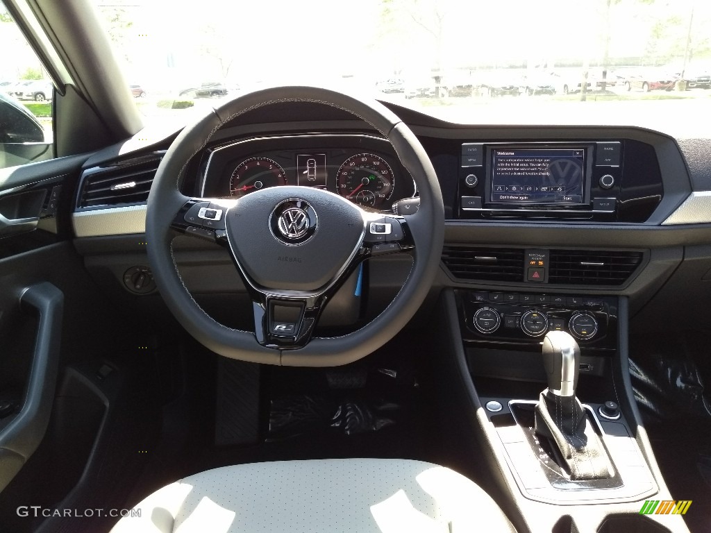 2019 Volkswagen Jetta R-Line Storm Gray Dashboard Photo #128824139