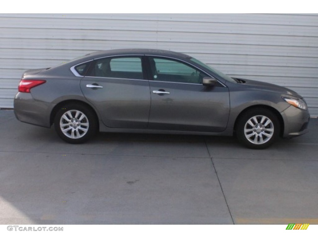 2017 Altima 2.5 S - Gun Metallic / Charcoal photo #11
