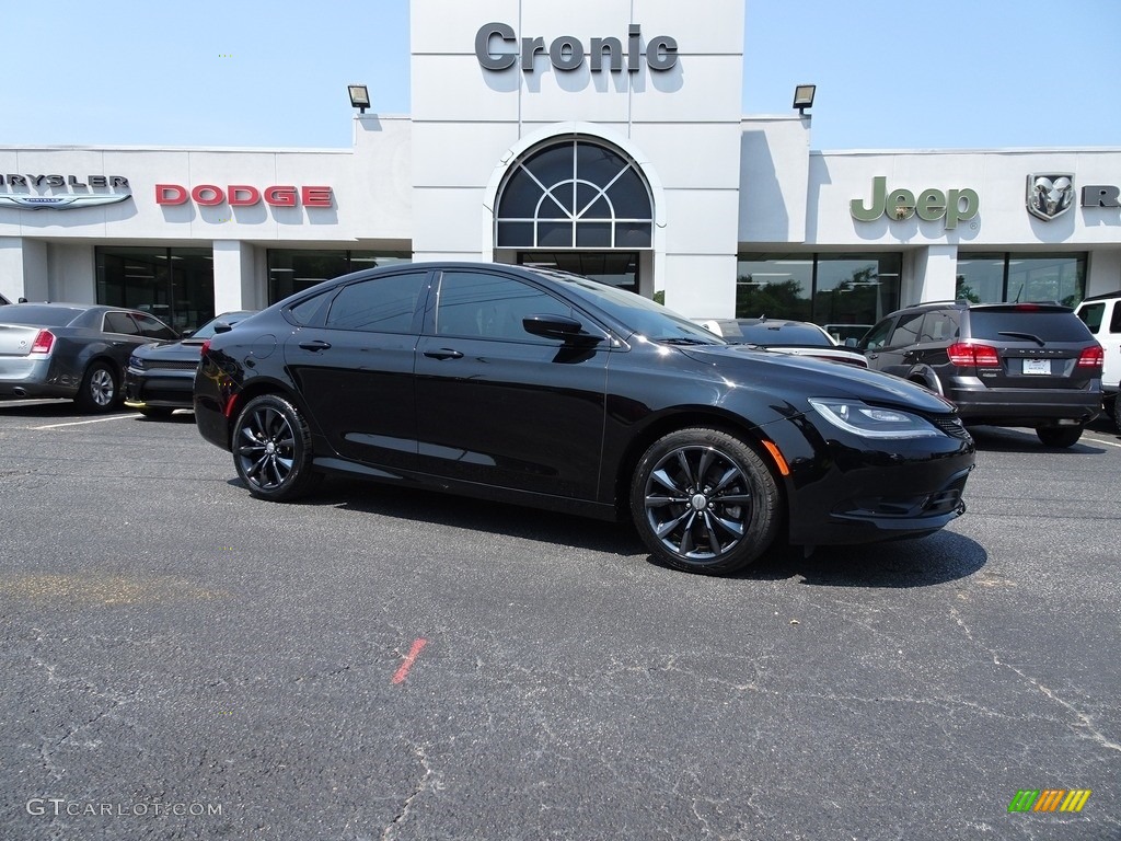 Black Chrysler 200