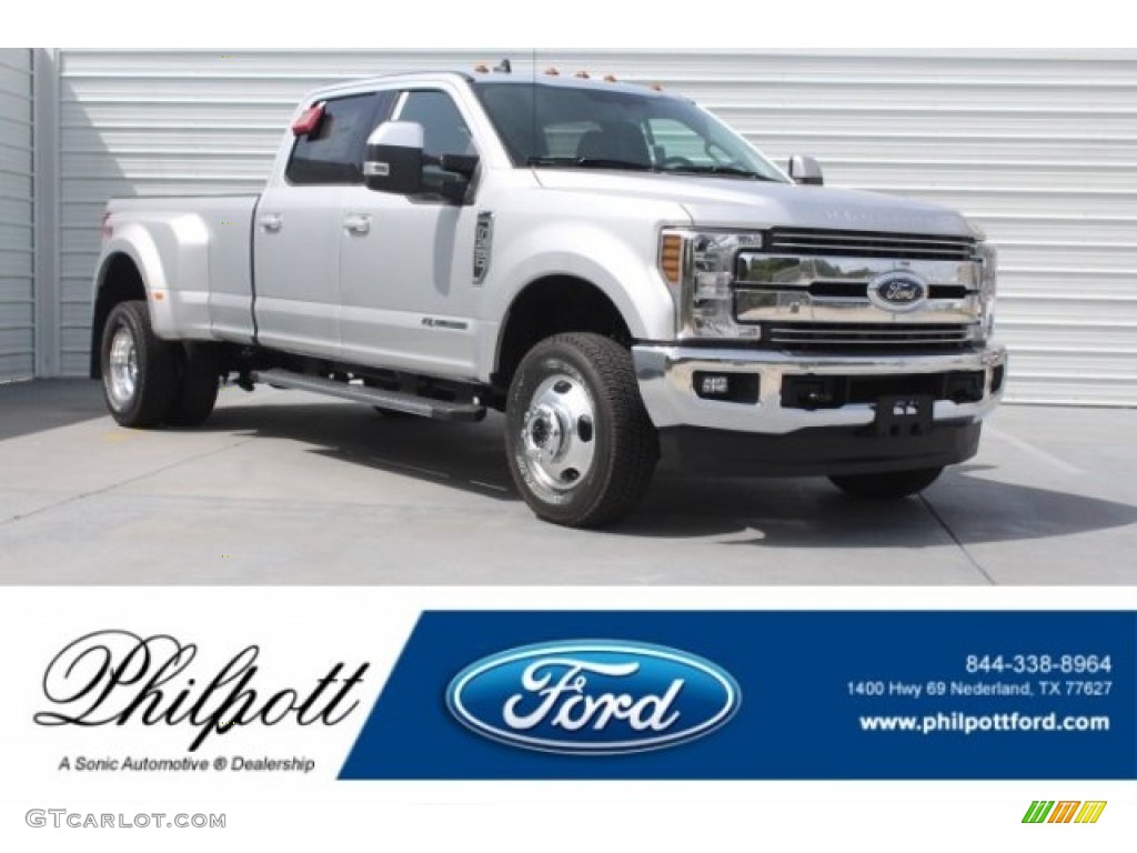 2019 F350 Super Duty XLT Crew Cab 4x4 - Ingot Silver / Black photo #1