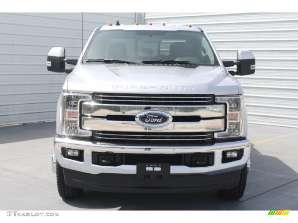 2019 F350 Super Duty XLT Crew Cab 4x4 - Ingot Silver / Black photo #2