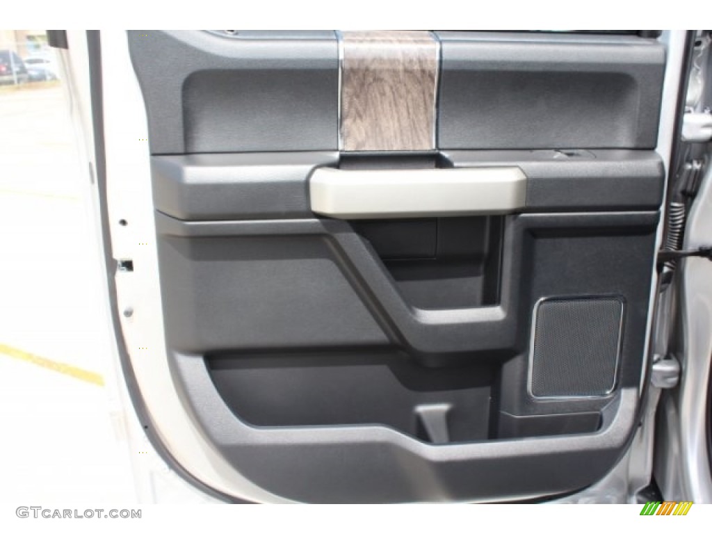 2019 F350 Super Duty XLT Crew Cab 4x4 - Ingot Silver / Black photo #23