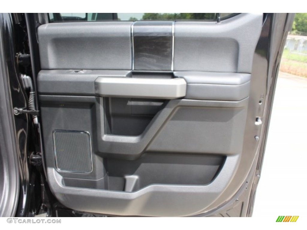 2019 F250 Super Duty Platinum Crew Cab 4x4 - Agate Black / Black photo #28