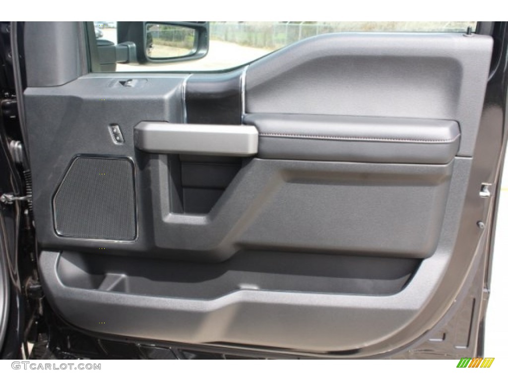 2019 F250 Super Duty Platinum Crew Cab 4x4 - Agate Black / Black photo #30