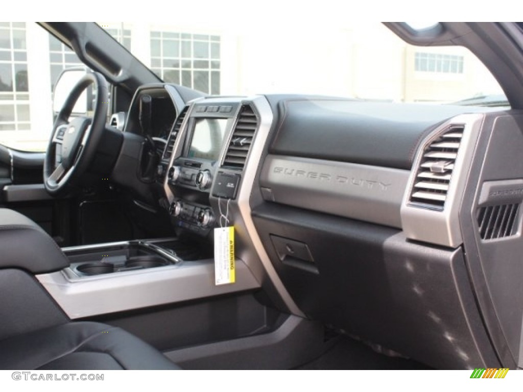 2019 F250 Super Duty Platinum Crew Cab 4x4 - Agate Black / Black photo #31