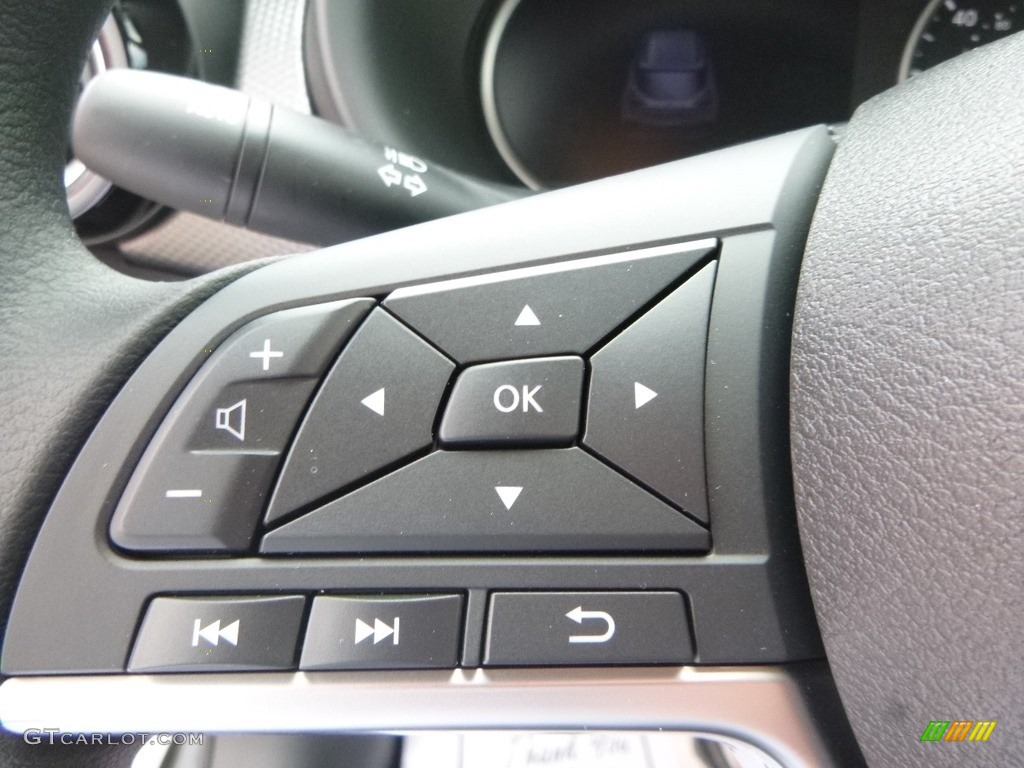 2018 Nissan Kicks SR Charcoal Steering Wheel Photo #128829080