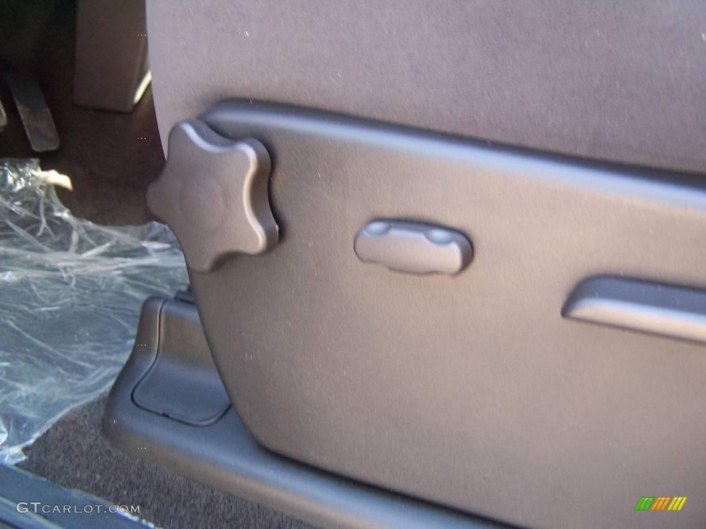 2009 Silverado 2500HD LT Regular Cab 4x4 - Deep Ruby Metallic / Ebony photo #43