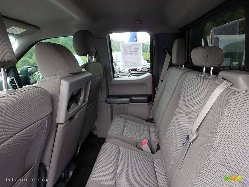 2017 F150 XLT SuperCab 4x4 - Ruby Red / Earth Gray photo #16