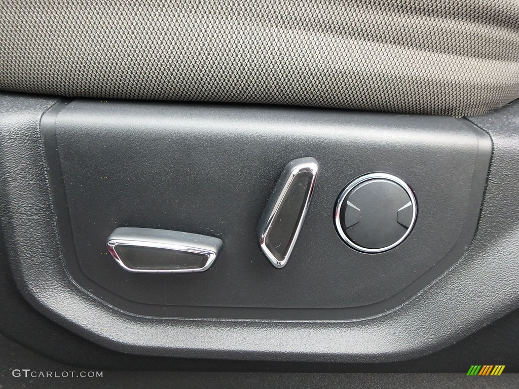 2017 F150 XLT SuperCab 4x4 - Ruby Red / Earth Gray photo #21