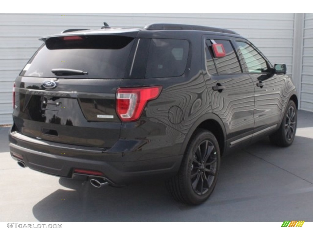 2018 Explorer XLT - Shadow Black / Ebony Black photo #9