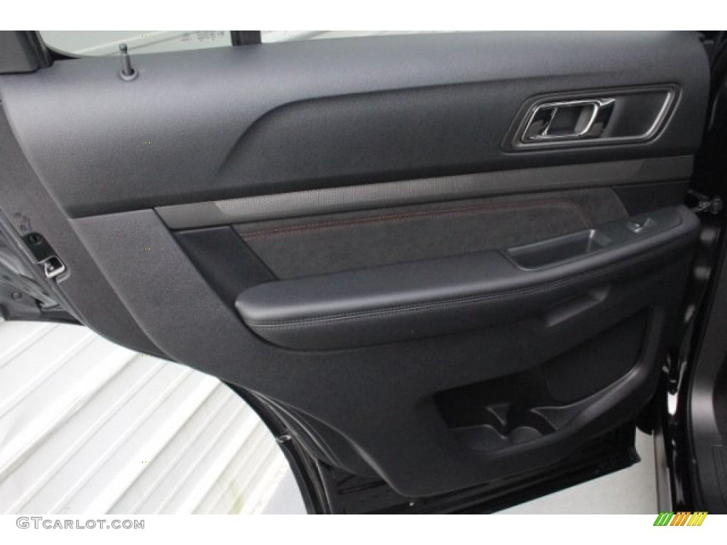 2018 Explorer XLT - Shadow Black / Ebony Black photo #25