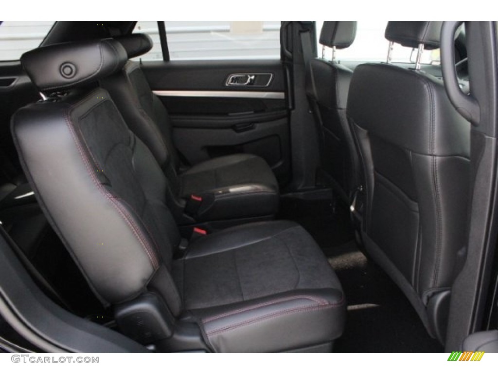 2018 Explorer XLT - Shadow Black / Ebony Black photo #33