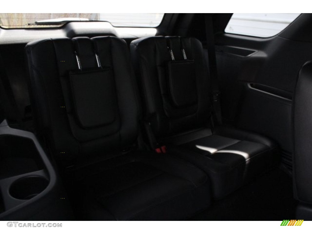 2018 Explorer XLT - Shadow Black / Ebony Black photo #34