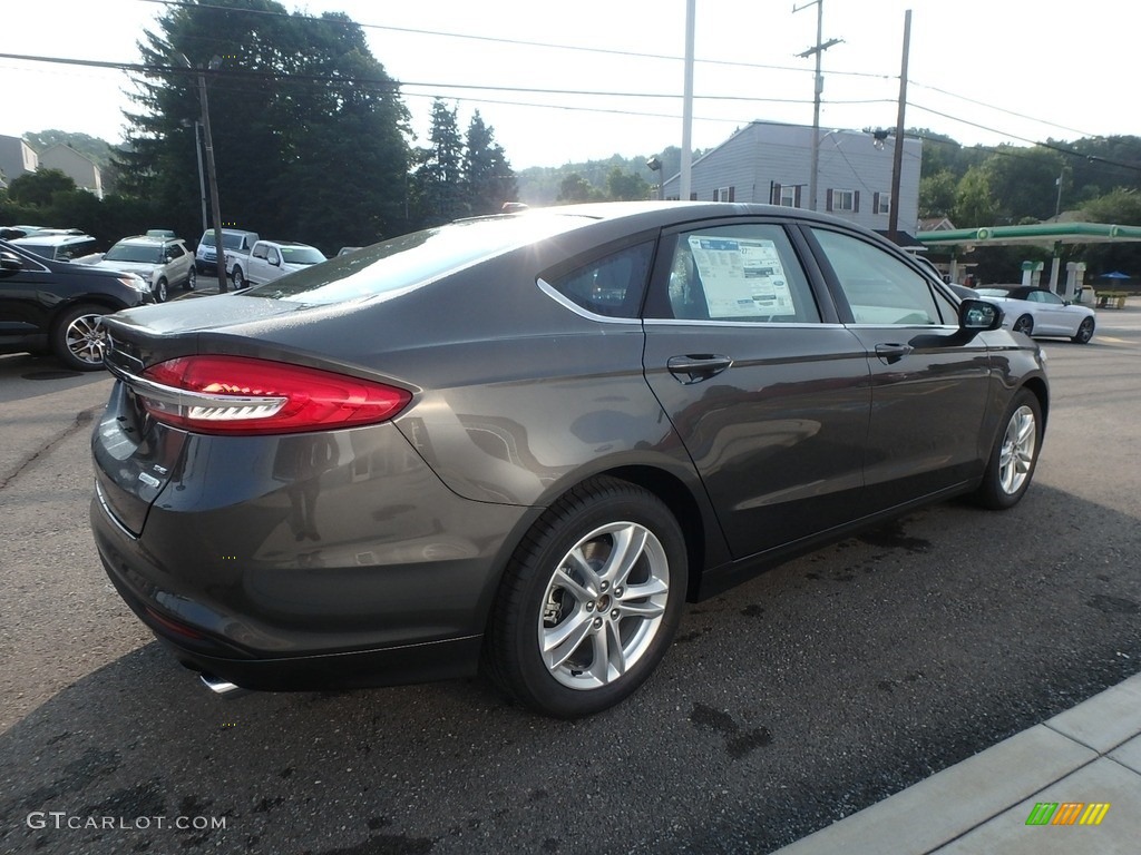 2018 Fusion SE - Magnetic / Ebony photo #5