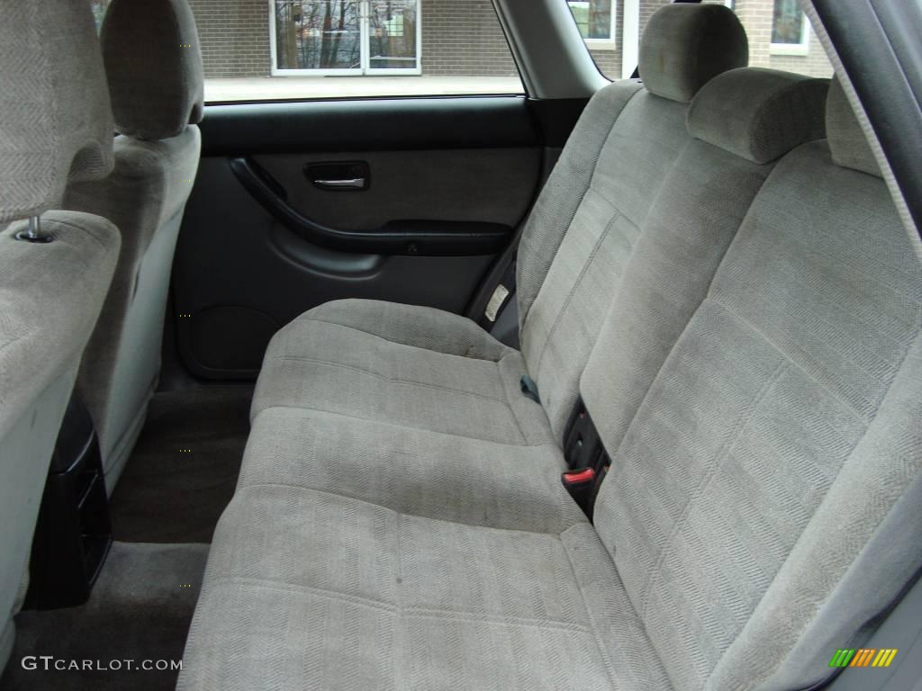 2002 Legacy L Wagon - Titanium Pearl / Gray photo #9