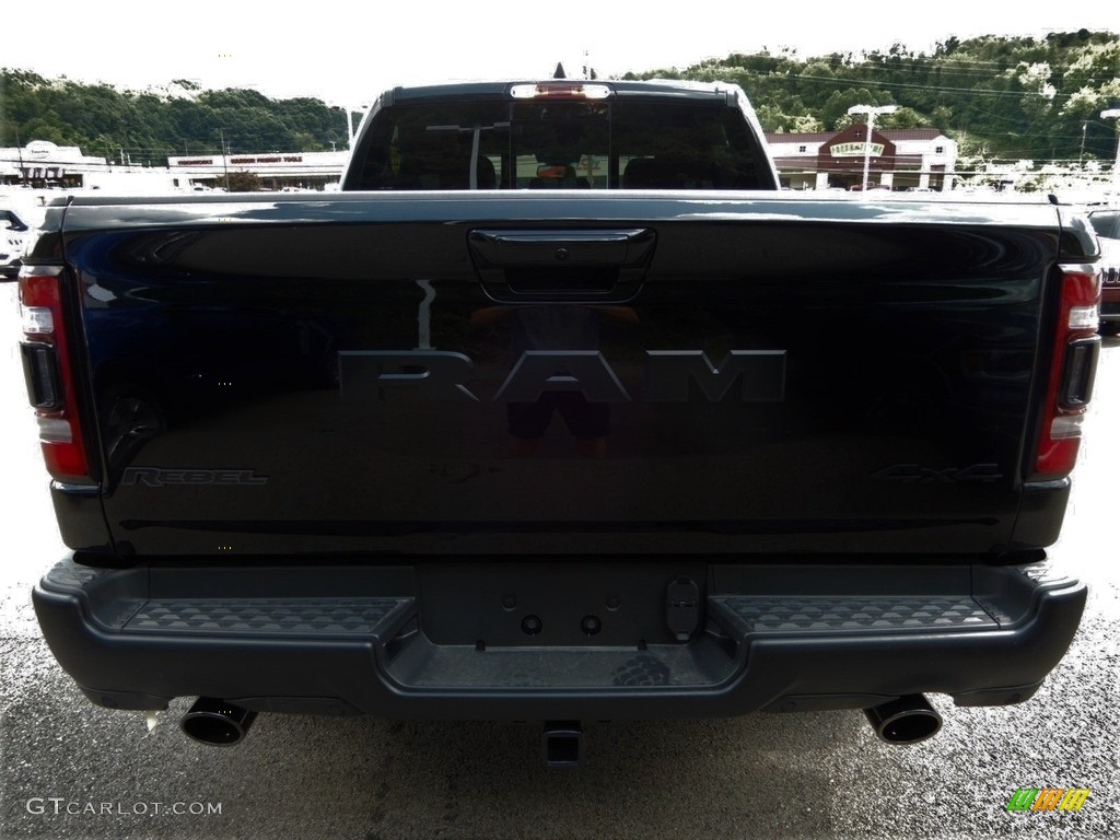 2019 1500 Rebel Crew Cab 4x4 - Diamond Black Crystal Pearl / Black/Red photo #4