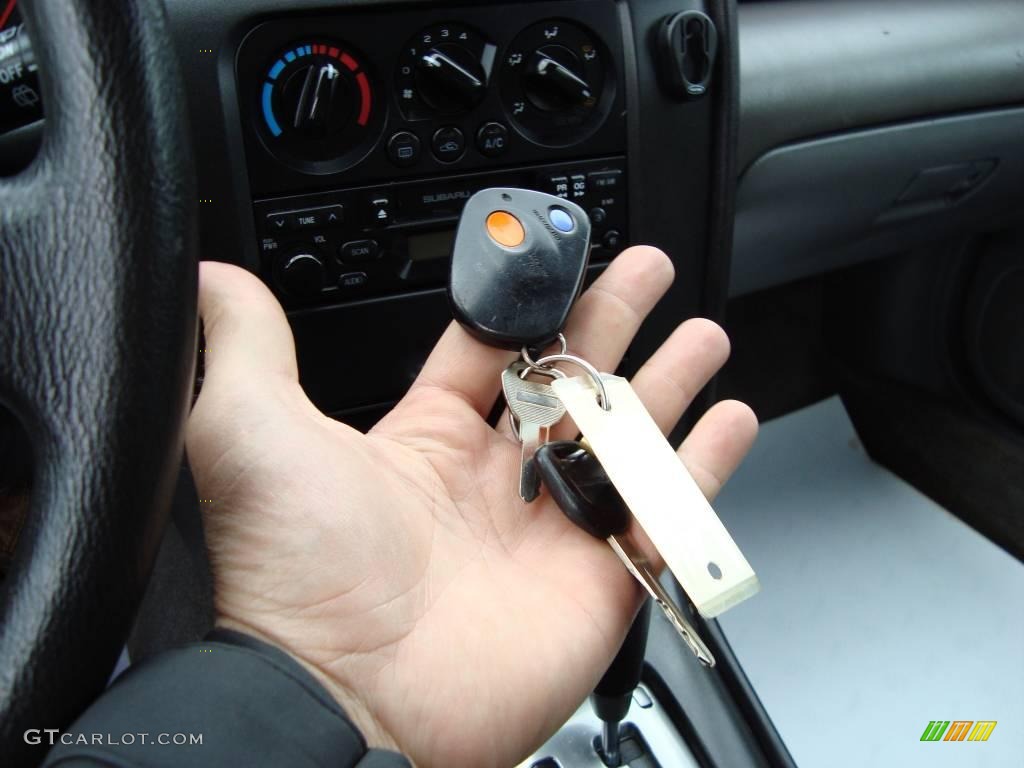 2002 Legacy L Wagon - Titanium Pearl / Gray photo #13