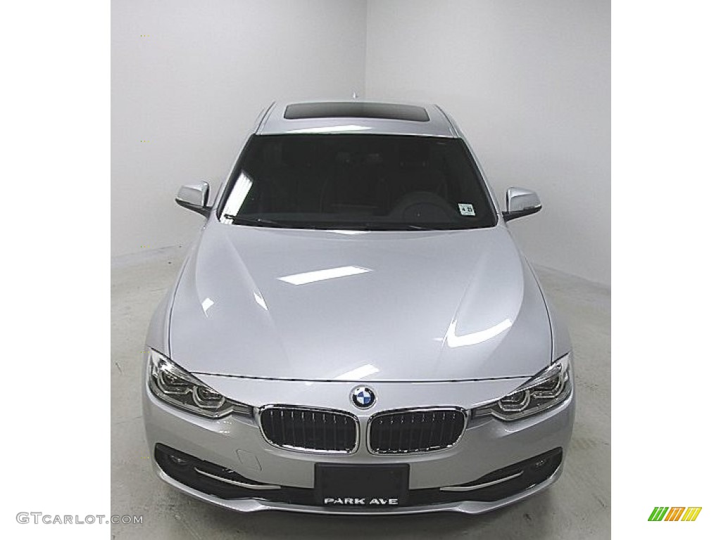2018 3 Series 330i xDrive Sedan - Glacier Silver Metallic / Black photo #8