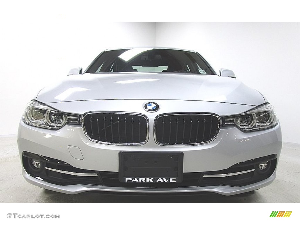 2018 3 Series 330i xDrive Sedan - Glacier Silver Metallic / Black photo #9