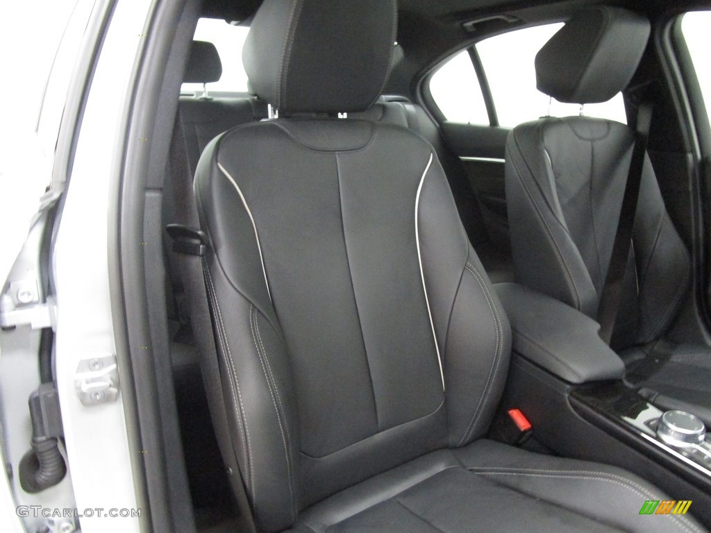 2018 3 Series 330i xDrive Sedan - Glacier Silver Metallic / Black photo #17
