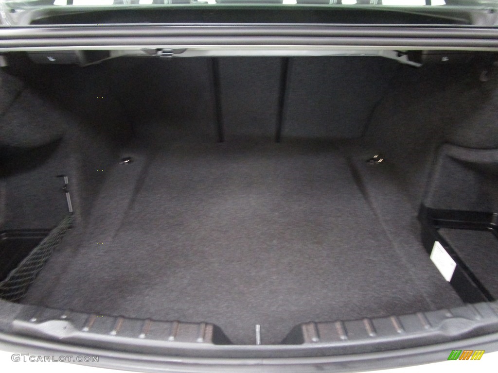 2018 3 Series 330i xDrive Sedan - Glacier Silver Metallic / Black photo #23