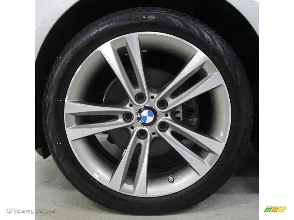 2018 3 Series 330i xDrive Sedan - Glacier Silver Metallic / Black photo #31
