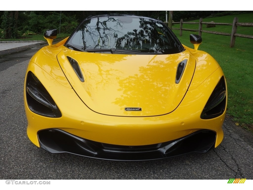 Volcano Yellow 2018 McLaren 720S Performance Exterior Photo #128852691