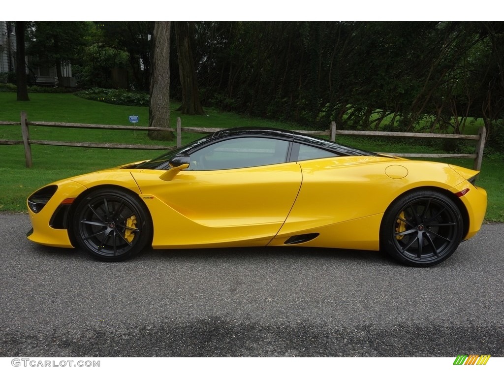 Volcano Yellow 2018 McLaren 720S Performance Exterior Photo #128852718