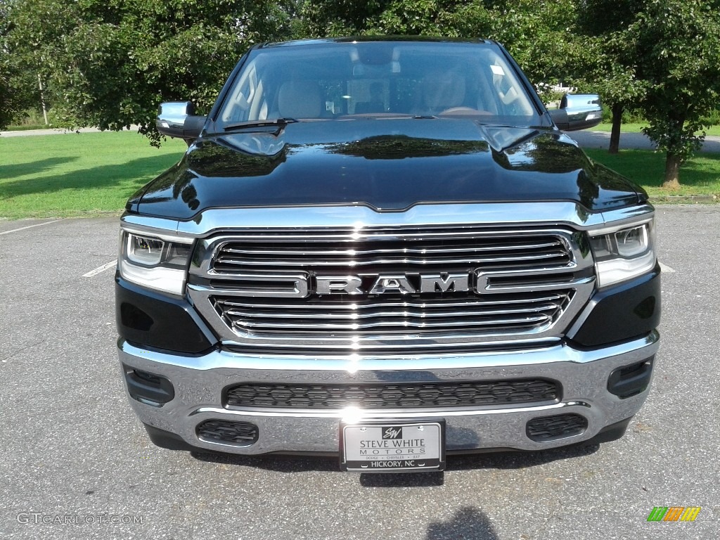 2019 1500 Laramie Crew Cab 4x4 - Diamond Black Crystal Pearl / Mountain Brown/Light Frost Beige photo #3