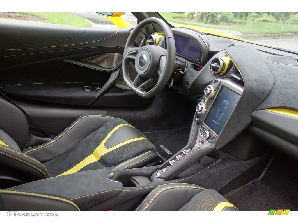 2018 McLaren 720S Performance Controls Photo #128853165
