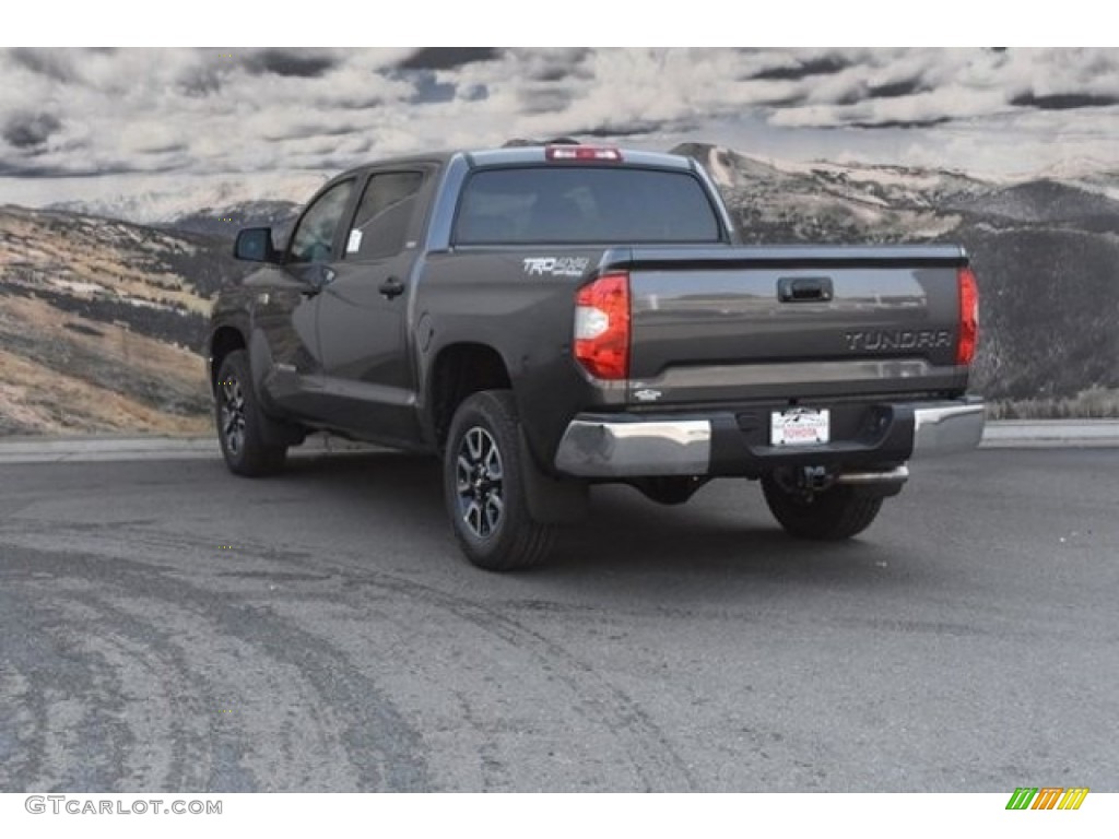 2018 Tundra SR5 CrewMax 4x4 - Magnetic Gray Metallic / Graphite photo #3