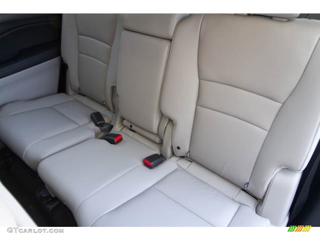 Gray Interior 2019 Honda Pilot Touring Photo #128858928