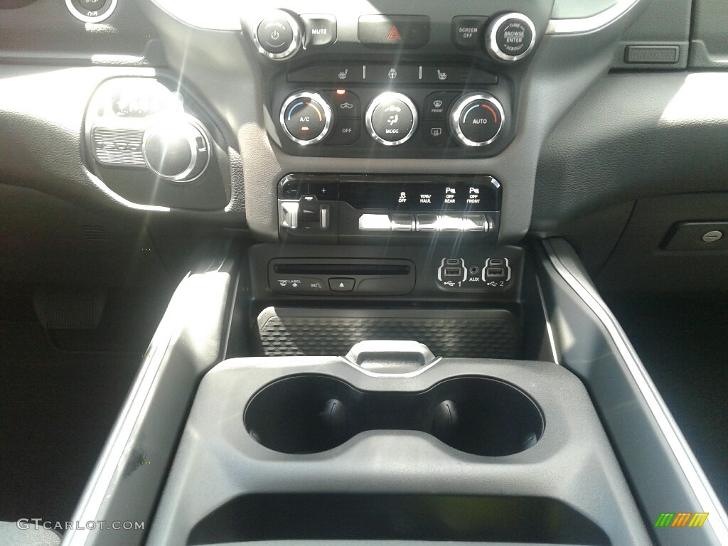 2019 1500 Big Horn Quad Cab - Black Forest Green Pearl / Black/Diesel Gray photo #16