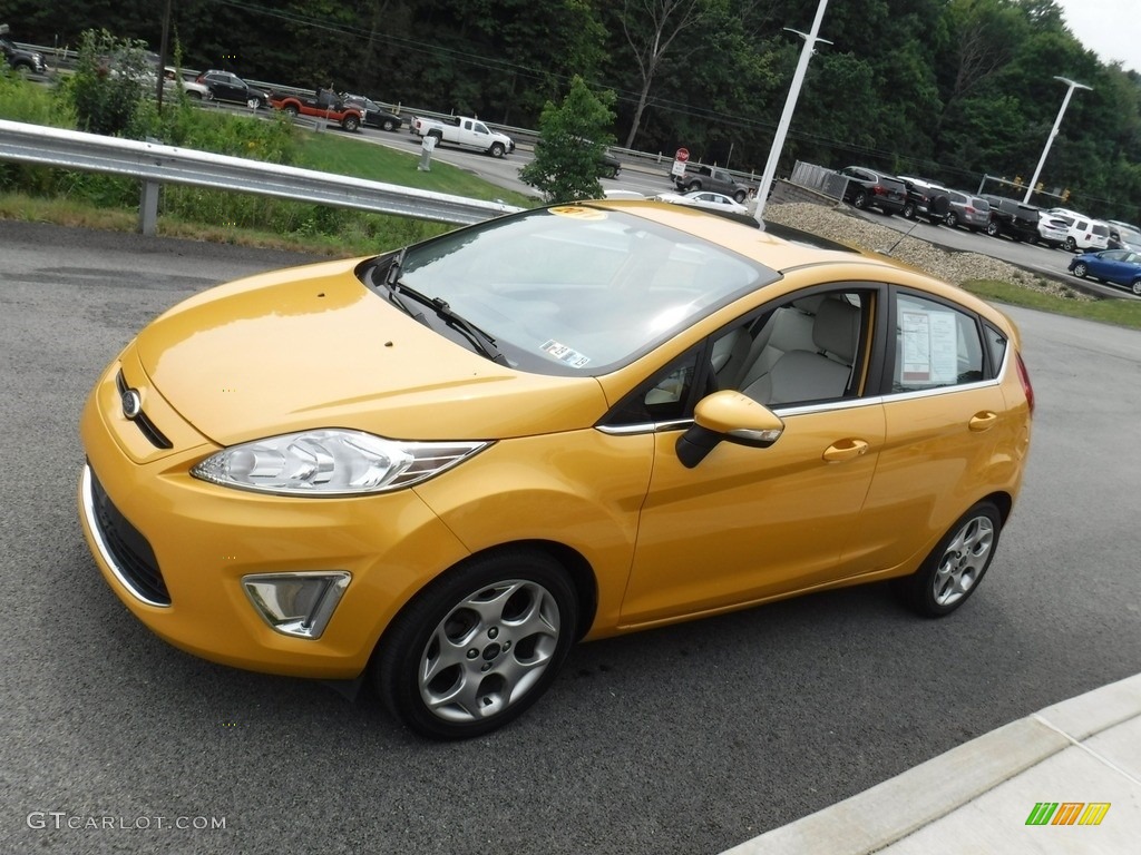 2011 Fiesta SES Hatchback - Yellow Blaze Metallic Tri-Coat / Cashmere/Charcoal Black Leather photo #6