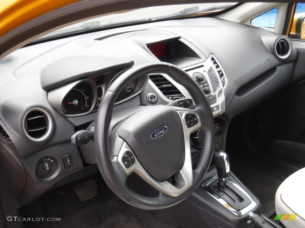 2011 Fiesta SES Hatchback - Yellow Blaze Metallic Tri-Coat / Cashmere/Charcoal Black Leather photo #13