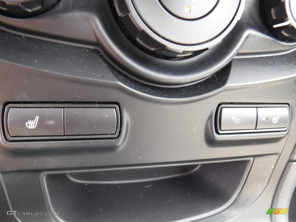 2011 Fiesta SES Hatchback - Yellow Blaze Metallic Tri-Coat / Cashmere/Charcoal Black Leather photo #19