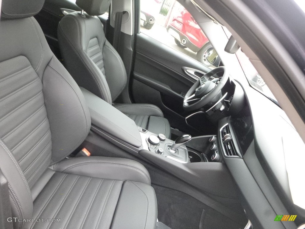 2018 Alfa Romeo Giulia Ti AWD Front Seat Photo #128868475