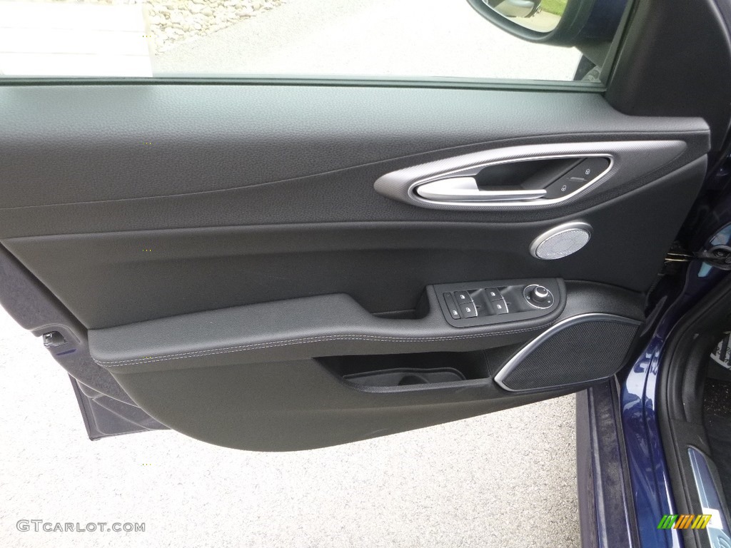 2018 Alfa Romeo Giulia Ti AWD Black/Dark Gray Door Panel Photo #128868631