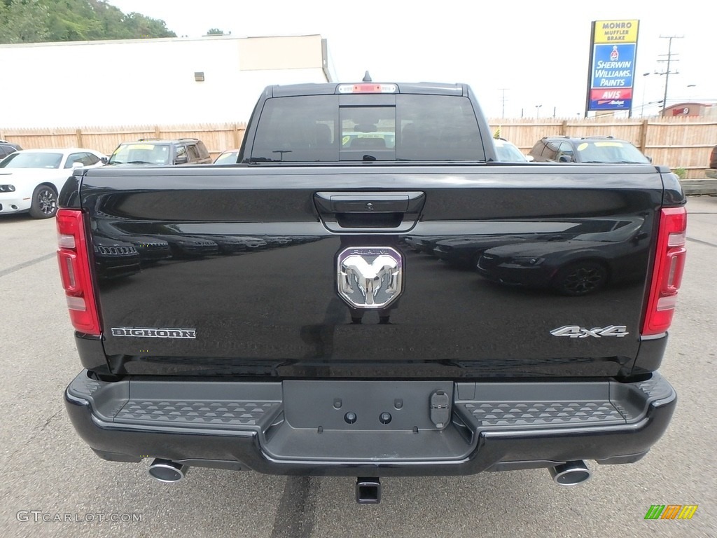 2019 1500 Big Horn Crew Cab 4x4 - Diamond Black Crystal Pearl / Black photo #4