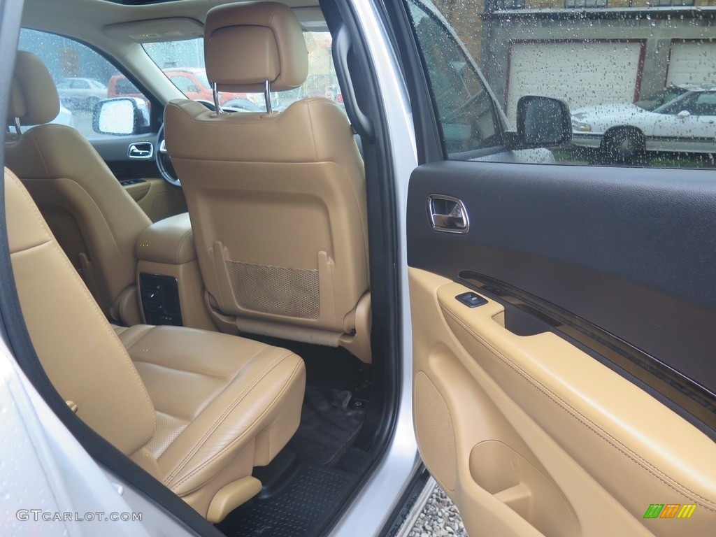 2011 Durango Citadel 4x4 - Bright Silver Metallic / Black/Tan photo #30