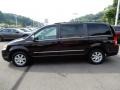 Brilliant Black Crystal Pearl - Town & Country Touring Photo No. 2