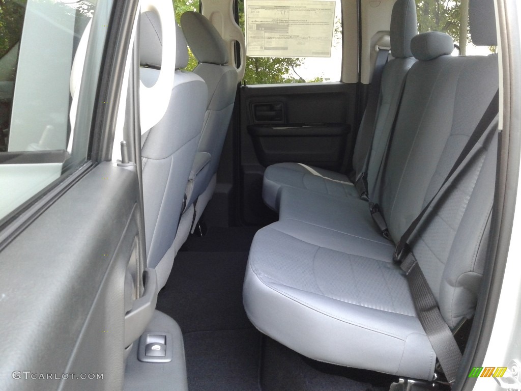 2018 1500 Tradesman Quad Cab - Bright Silver Metallic / Black/Diesel Gray photo #11