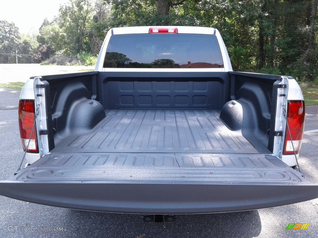 2018 1500 Tradesman Quad Cab - Bright Silver Metallic / Black/Diesel Gray photo #12