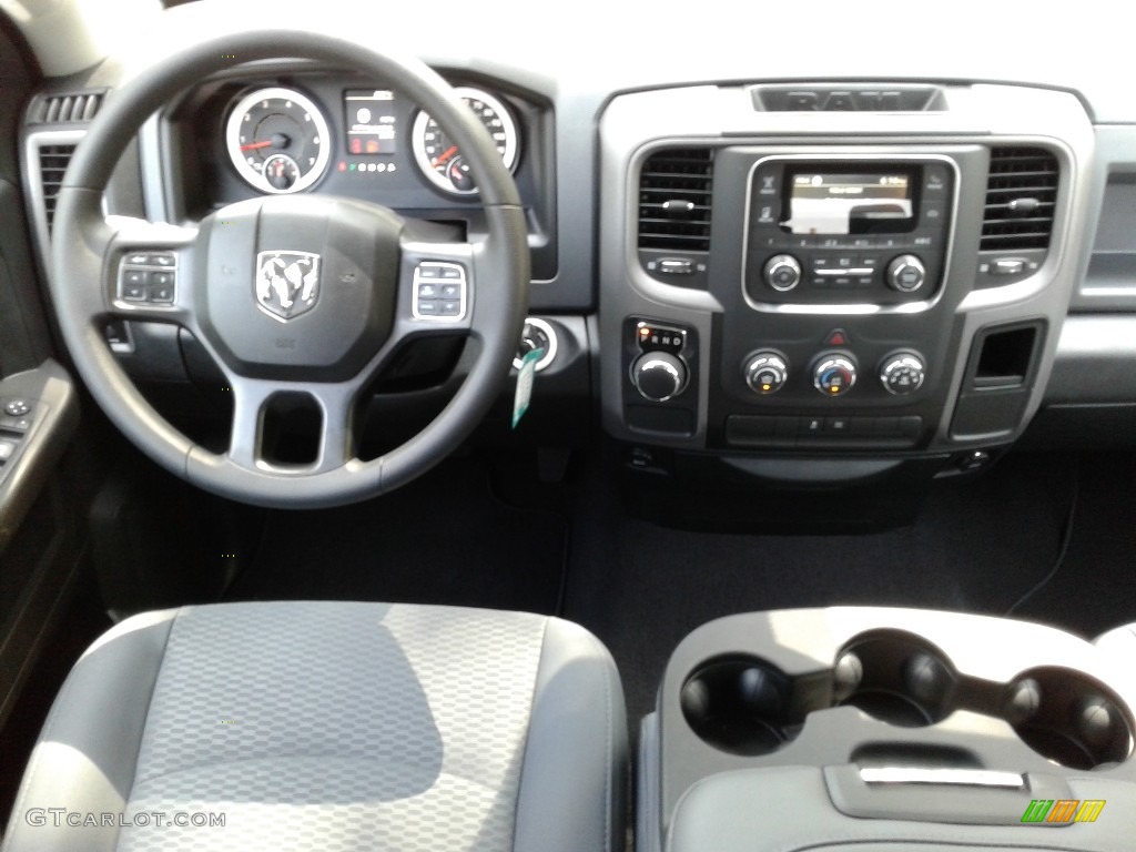 2018 1500 Tradesman Quad Cab - Bright Silver Metallic / Black/Diesel Gray photo #24