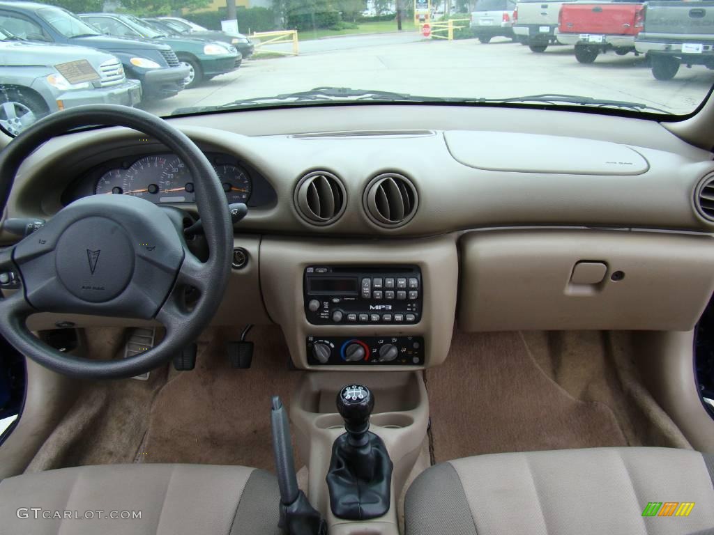 2005 Sunfire Coupe - Electric Blue Metallic / Taupe photo #12