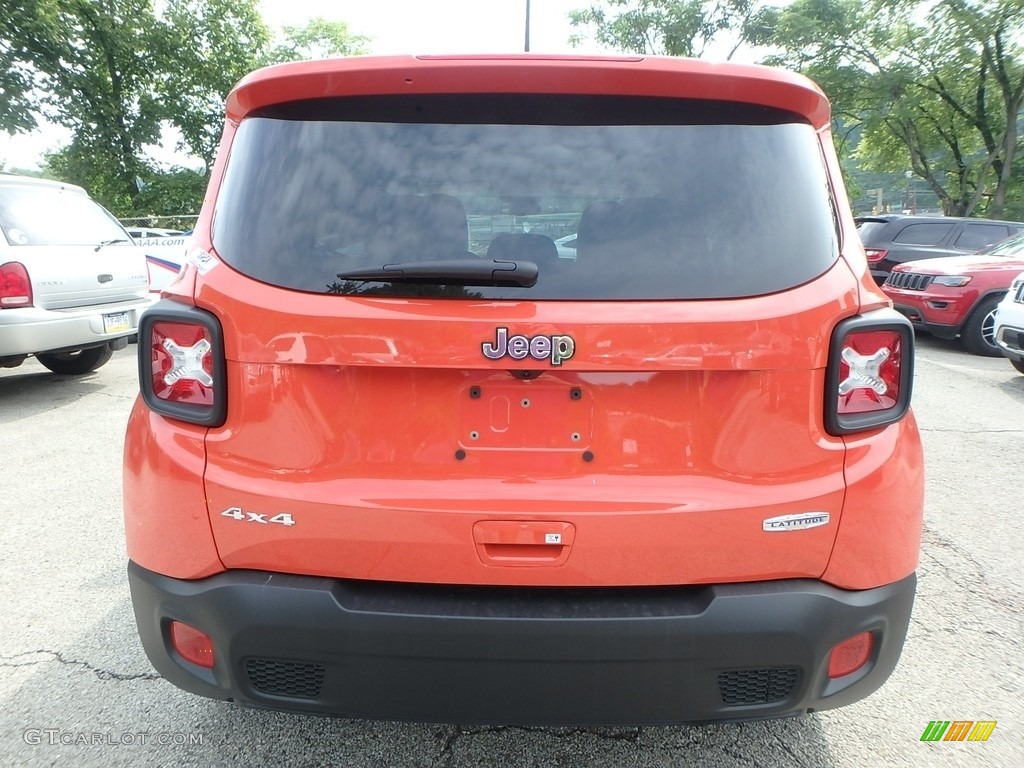 2018 Renegade Latitude 4x4 - Omaha Orange / Black photo #4