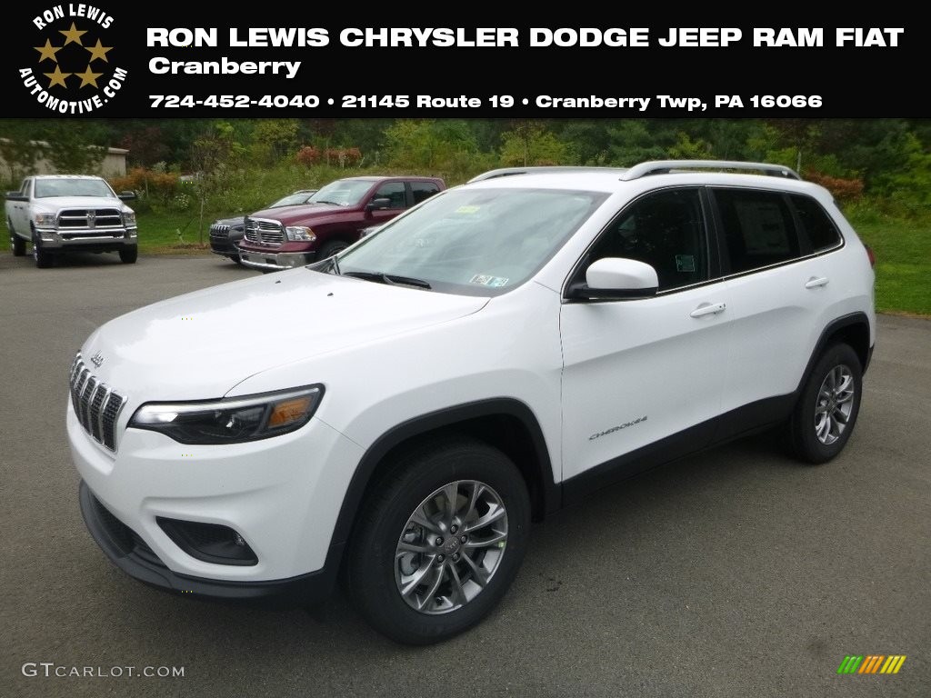 2019 Cherokee Latitude Plus 4x4 - Bright White / Black photo #1